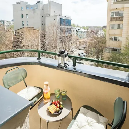 Sunny 2br Large Midtown Flat - 3 Superb Balconies Lägenhet Bukarest