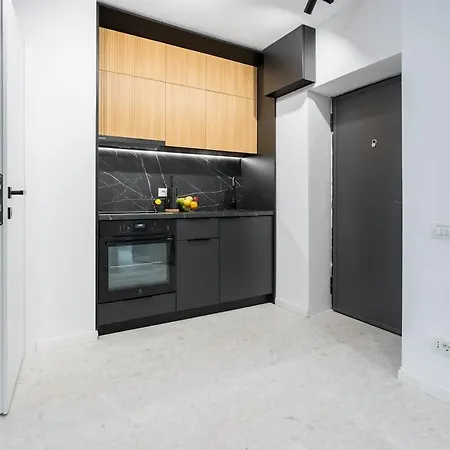 Apartment Sunny 2br Large Midtown Flat - 3 Superb Balconies