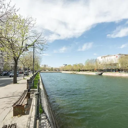 Sunny 2br Large Midtown Flat - 3 Superb Balconies *