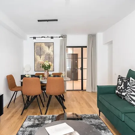 Sunny 2br Large Midtown Flat - 3 Superb Balconies * Bukareszt