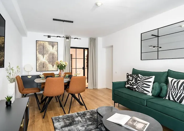 Apartman Sunny 2br Large Midtown Flat - 3 Superb Balconies Bukarest