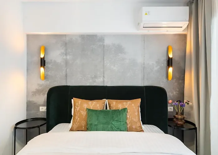 Sunny 2br Large Midtown Flat - 3 Superb Balconies 布加勒斯特