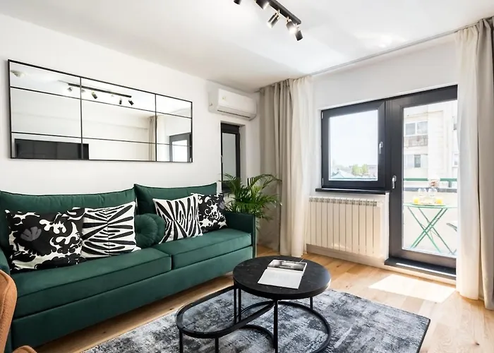 Apartament Sunny 2br Large Midtown Flat - 3 Superb Balconies *