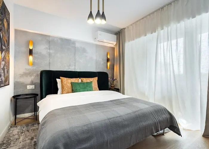 公寓 Sunny 2br Large Midtown Flat - 3 Superb Balconies 布加勒斯特