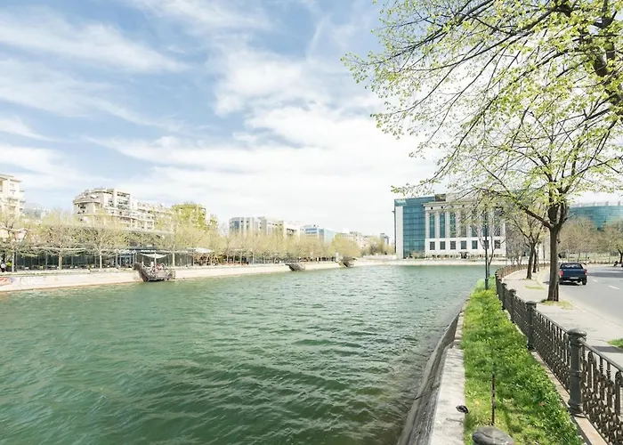 Apartament Sunny 2br Large Midtown Flat - 3 Superb Balconies *