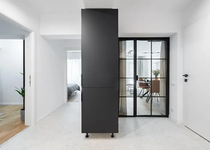 Apartament Sunny 2br Large Midtown Flat - 3 Superb Balconies