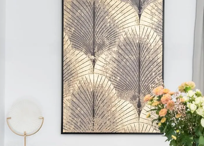 Apartament Sunny 2br Large Midtown Flat - 3 Superb Balconies