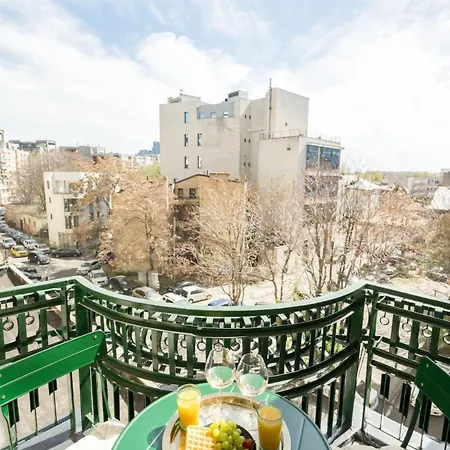 Sunny 2br Large Midtown Flat - 3 Superb Balconies Boekarest