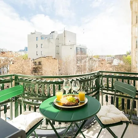 Apartment Sunny 2br Large Midtown Flat - 3 Superb Balconies *
