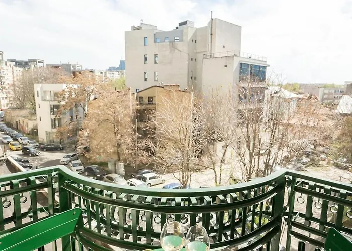 Sunny 2br Large Midtown Flat - 3 Superb Balconies Bucharest